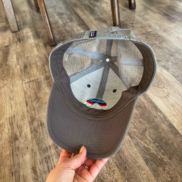Patagonia SnapBack Mesh Trucker Hat with Mountain Patch - Picture 4 of 4